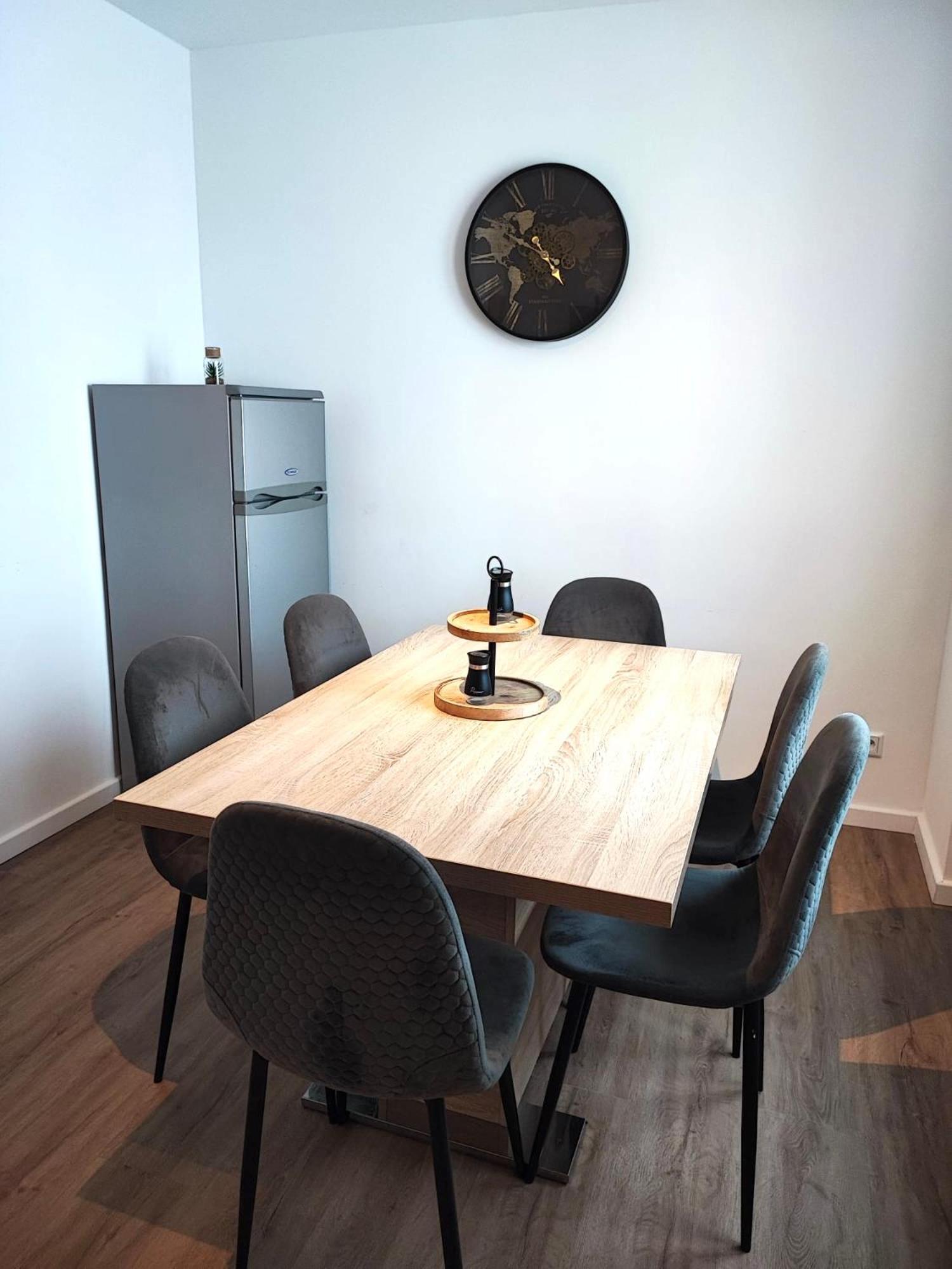 Appartamento Rtr Essen - Fuer Bis Zu 8 Personen - Voll Ausgestattet - Zentral Limbecker Platz - Messe - Uniklinikum - Smart Tv - Modern Esterno foto