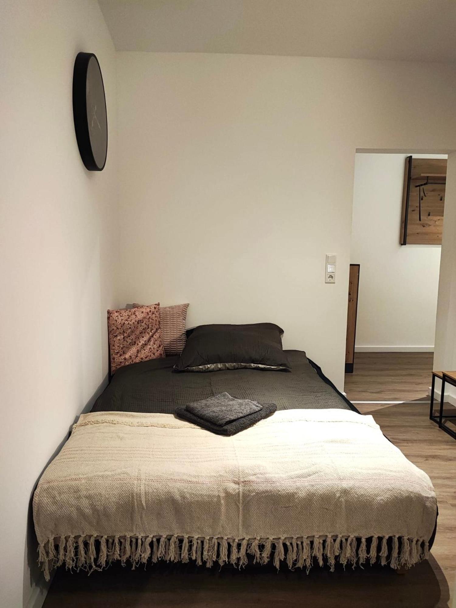 Appartamento Rtr Essen - Fuer Bis Zu 8 Personen - Voll Ausgestattet - Zentral Limbecker Platz - Messe - Uniklinikum - Smart Tv - Modern Esterno foto