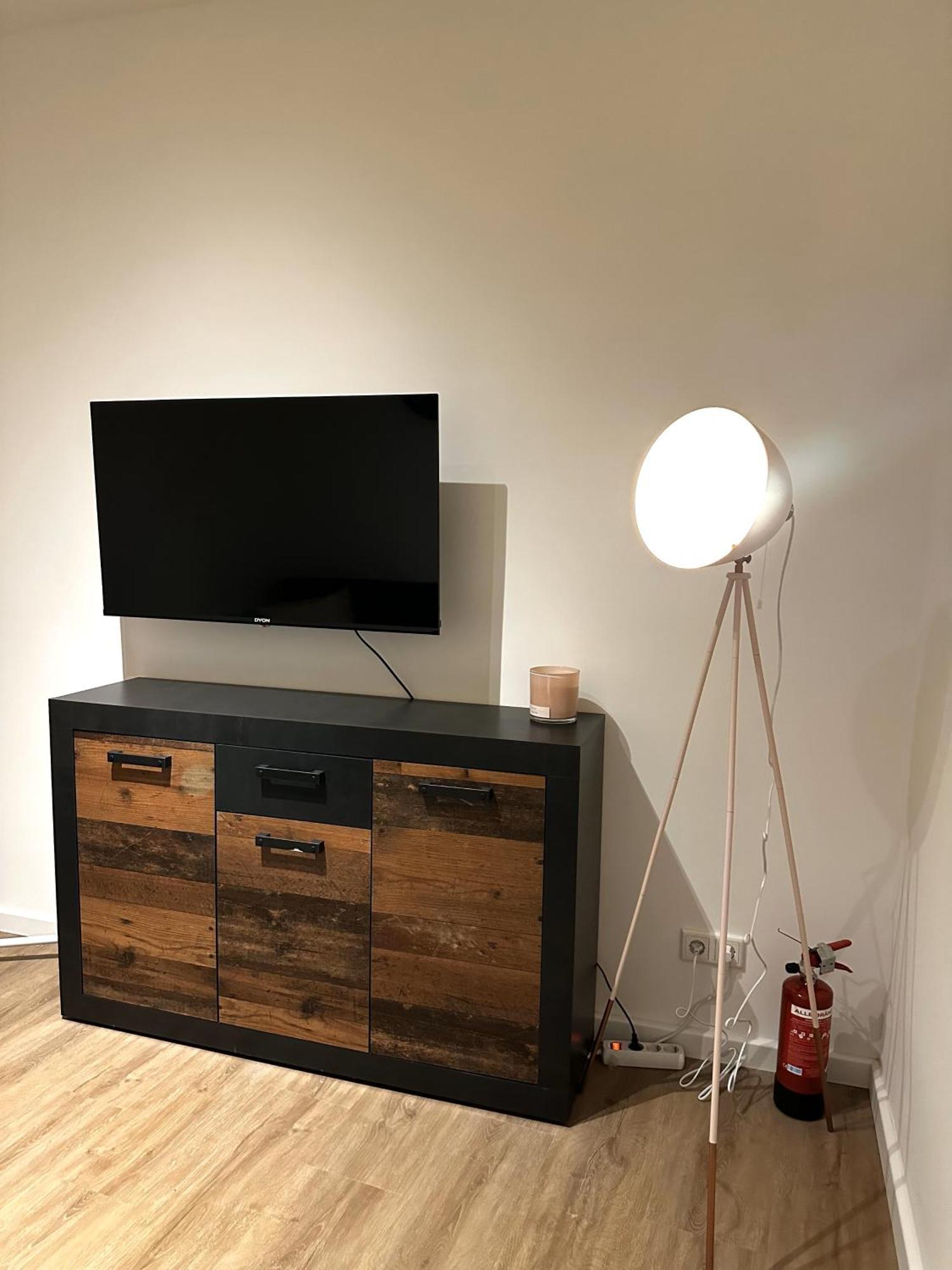 Appartamento Rtr Essen - Fuer Bis Zu 8 Personen - Voll Ausgestattet - Zentral Limbecker Platz - Messe - Uniklinikum - Smart Tv - Modern Esterno foto