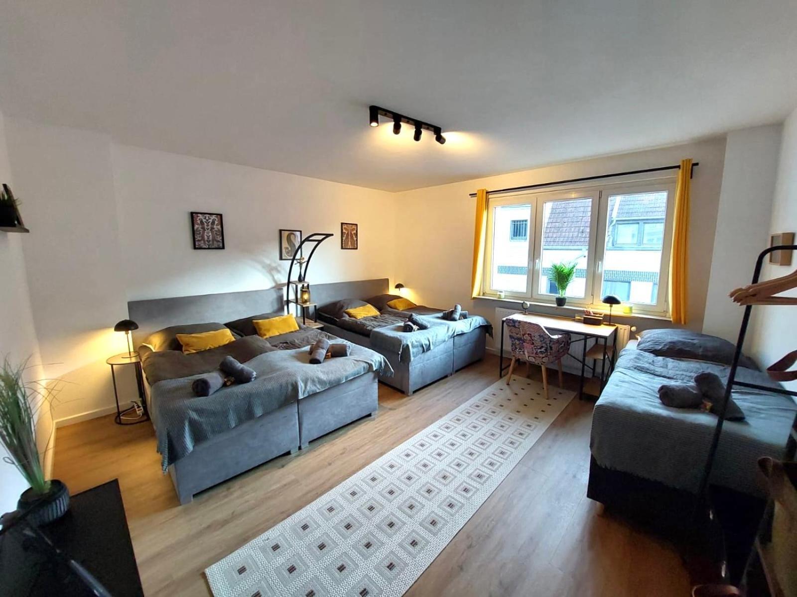 Appartamento Rtr Essen - Fuer Bis Zu 8 Personen - Voll Ausgestattet - Zentral Limbecker Platz - Messe - Uniklinikum - Smart Tv - Modern Esterno foto